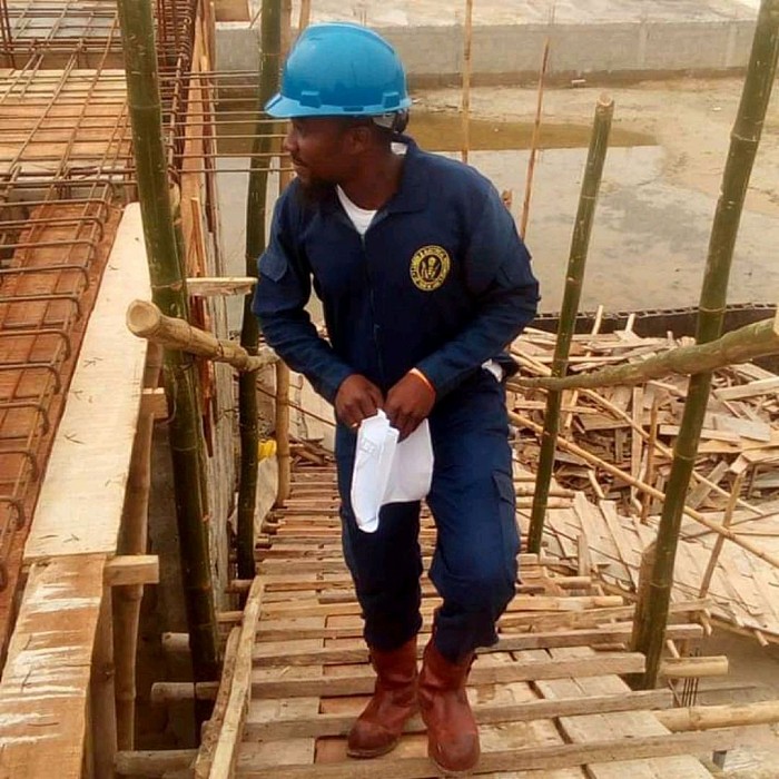 A Satisfied  Client Rocking Heavy Duty Safety Wear Made By Us.